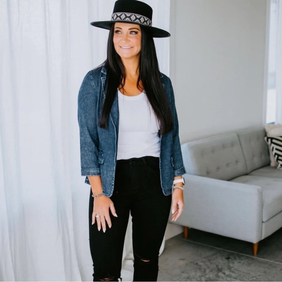 OUT to impress denim blazer - OUT OF STOCK ONLINE - Picture 1 of 6